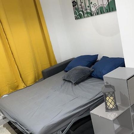 Appartement Moderne Refait A Neuf Proximite Centre Ville Et Plage Coudekerque-Branche Luaran gambar