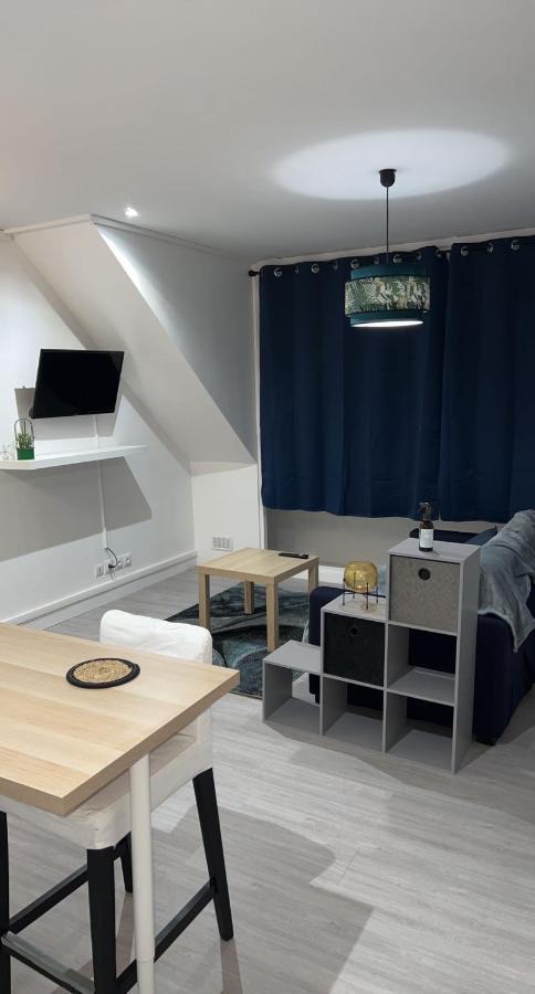 Appartement Moderne Refait A Neuf Proximite Centre Ville Et Plage Coudekerque-Branche Luaran gambar