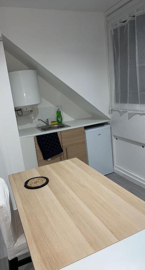 Appartement Moderne Refait A Neuf Proximite Centre Ville Et Plage Coudekerque-Branche Luaran gambar