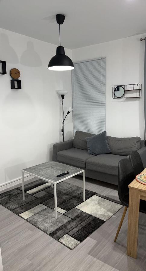 Appartement Moderne Refait A Neuf Proximite Centre Ville Et Plage Coudekerque-Branche Luaran gambar