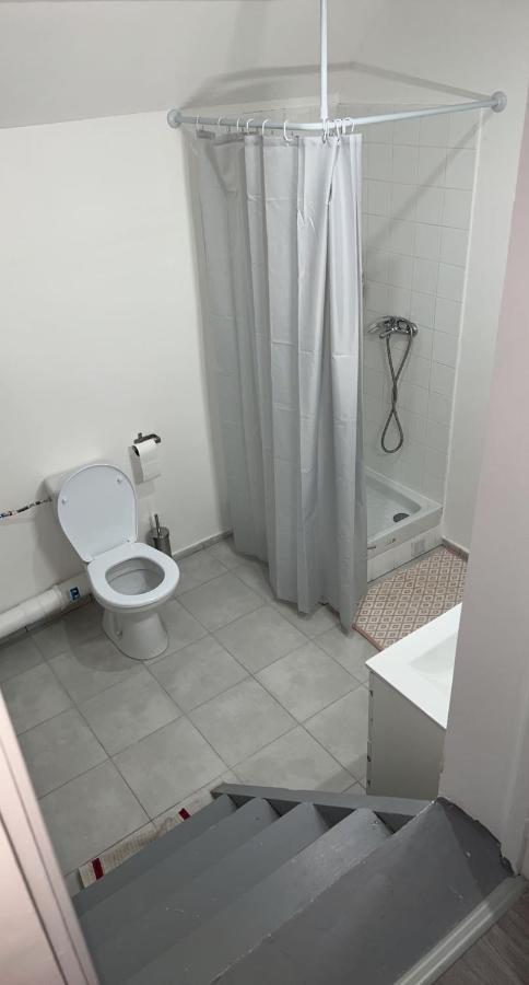 Appartement Moderne Refait A Neuf Proximite Centre Ville Et Plage Coudekerque-Branche Luaran gambar