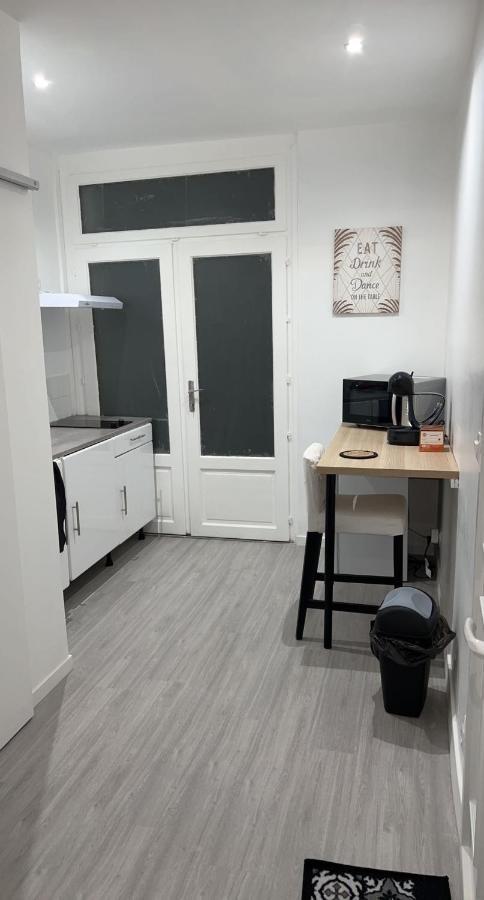 Appartement Moderne Refait A Neuf Proximite Centre Ville Et Plage Coudekerque-Branche Luaran gambar